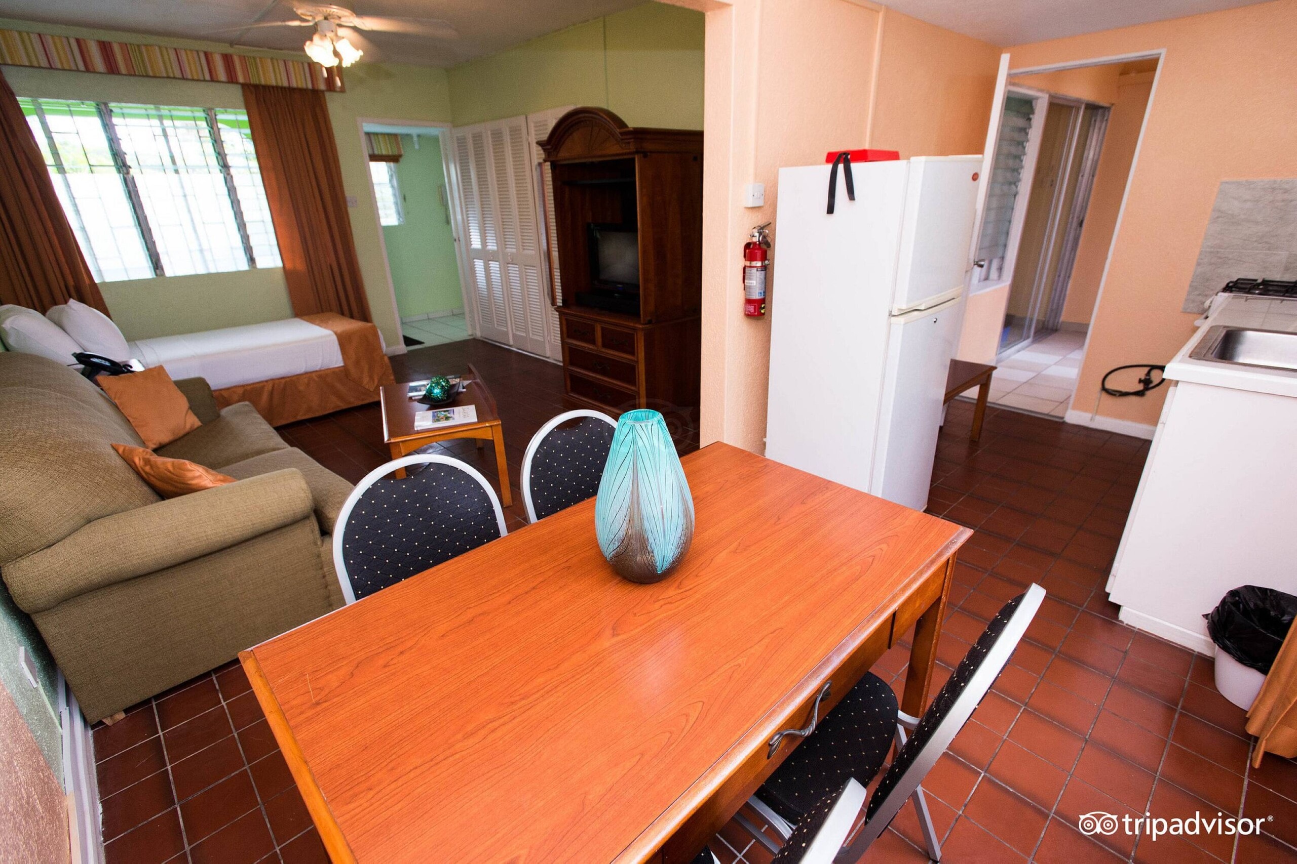 65ff6ac9366245d9a5d651d2fbe7d6ce_3000x2000_resize