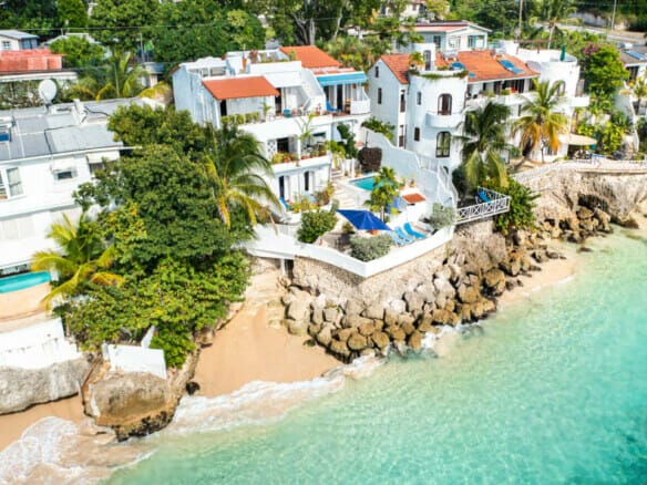 Qlistings - REDUCED – Ocean Blues, Villa on the Beach in St James Property Image