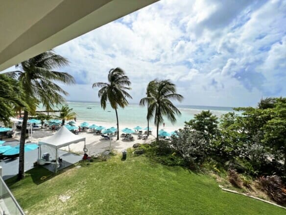 Qlistings - THE SANDS UNIT 76 Property Image