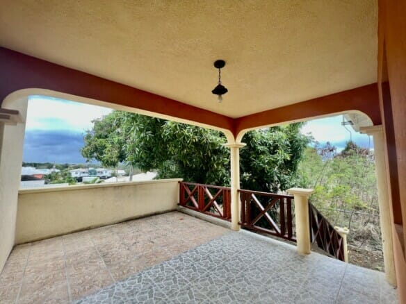 Qlistings - 4 Bed Home – Mango Tree Mount Standfast Gardens Property Image