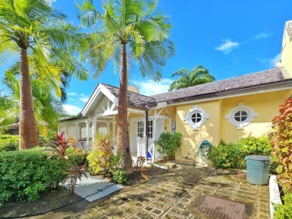 Qlistings - 2 Bedroom Villa in Porters Court #2, St. James, Barbados Property Image