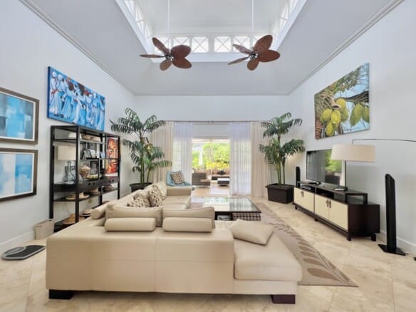 Qlistings - 3 Bed Villa close to Mullins Beach – Serendipity, Mullins Bay Property Image