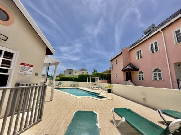 Qlistings - 3 Bed Townhouse – Rockley Mews Property Image