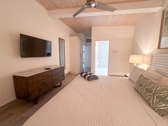 Qlistings - Fully Renovated Standalone Home with Studio Apartment – Sunset Crest, Holetown, St. James Thumbnail