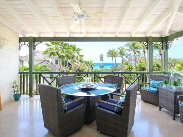 Qlistings - 2 Bed Ocean View Apartment Steps from Mullins Beach – Beacon Hill No. 304 Thumbnail