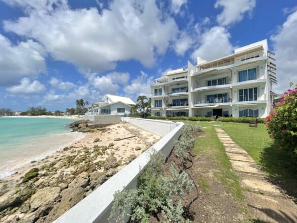 Qlistings - 3 Bed Furnished Beachfront Apartment – Crystal Beach Unit 1, Worthing Property Image