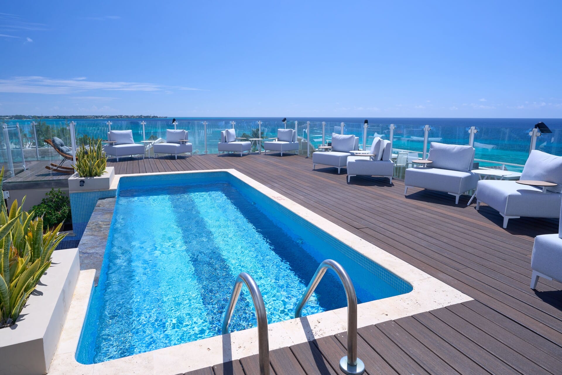 Brisa Roofdeck-min