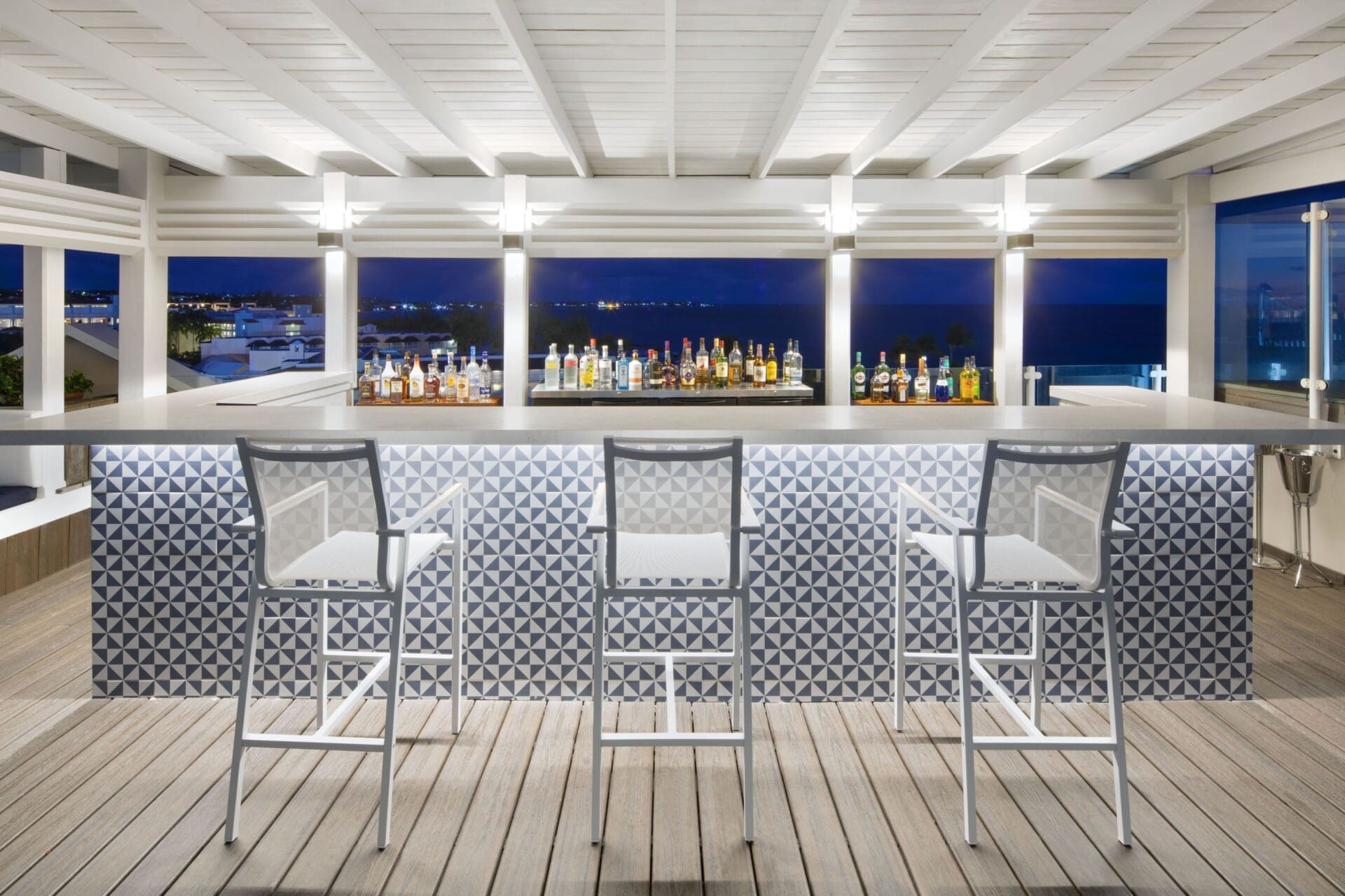 O2_Brisa Bar Evening-min