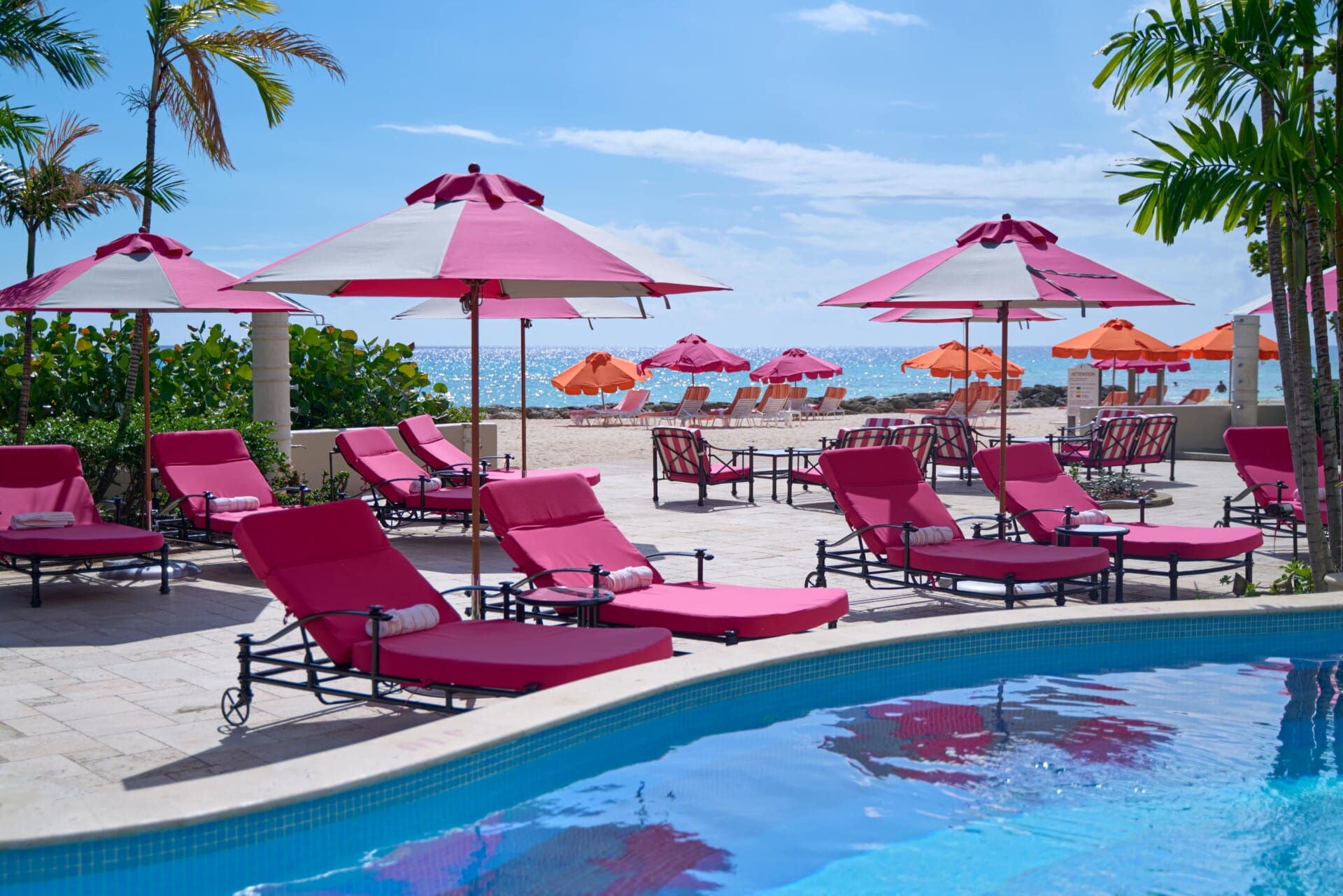 Pool and Beach (2) – O2 Beach Club-min